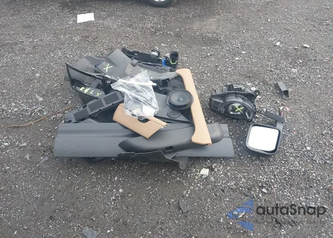 2025 Land Rover Defender 110 P300 из США, поврежденный, VIN SALEJEEX5S2366557